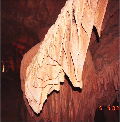 ../Images/Grand-Caverns_87200005.jpg